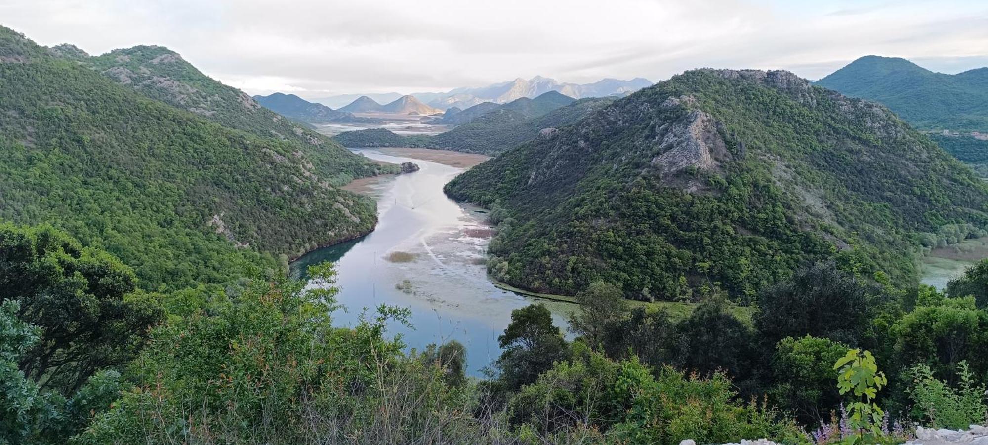Holiday Home Haustor With Skadar Lake View Podgorica Exterior foto